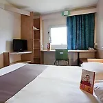 Ibis Otel Châtellerault