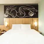 Отель Ibis 3*
