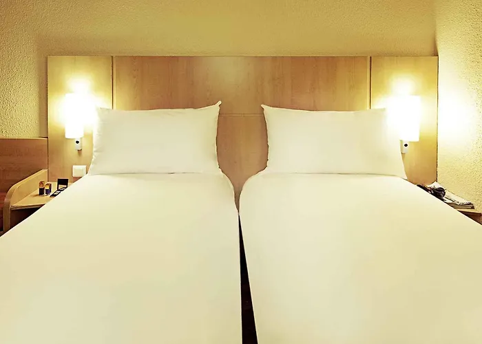 호텔 Ibis 3*
